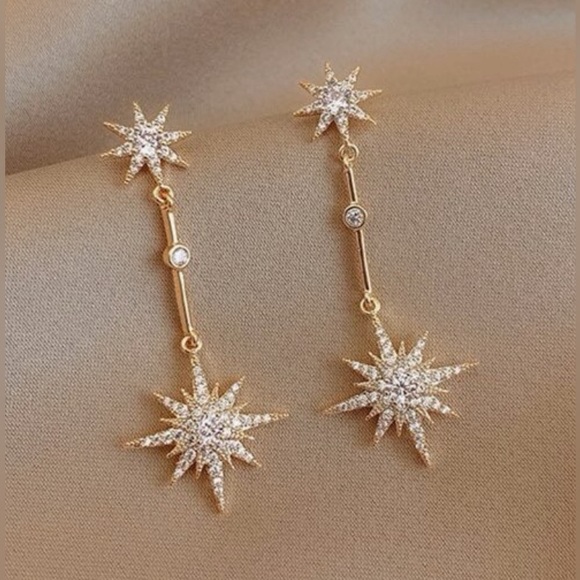 Jewelry - Dangling Star Earrings
